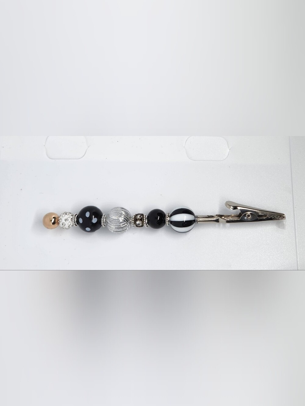 Beaded Black& White Alligator Clip
